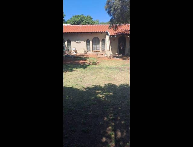 4 BEDROOM HOUSE FOR SALE IN BOKSBURG SOUTH